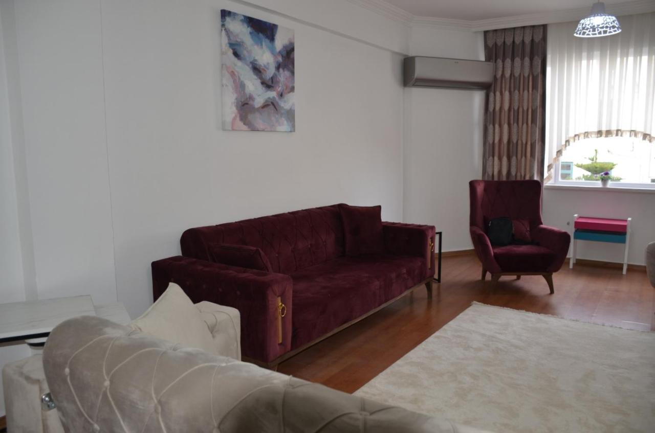 Appartement Cosy Et Tout Equipe Au Coeur D'安塔利亚 外观 照片